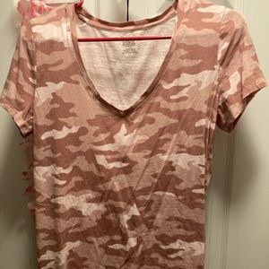 VS PINK pink camouflage vneck tshirt size m
